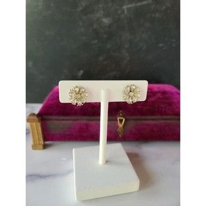 Vintage Weisner Floral Screwback Earrings